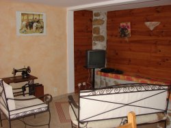 salon de la chambre d'hôtes La Perrière - chambres d'hôtes du Bugey à Chanay dans l'Ain (01)